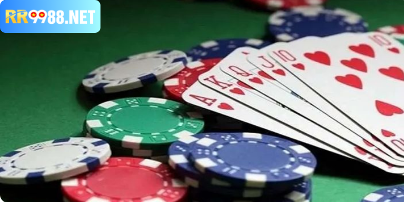 Nghệ thuật sắp xếp bài và chọn lối đánh chuẩn